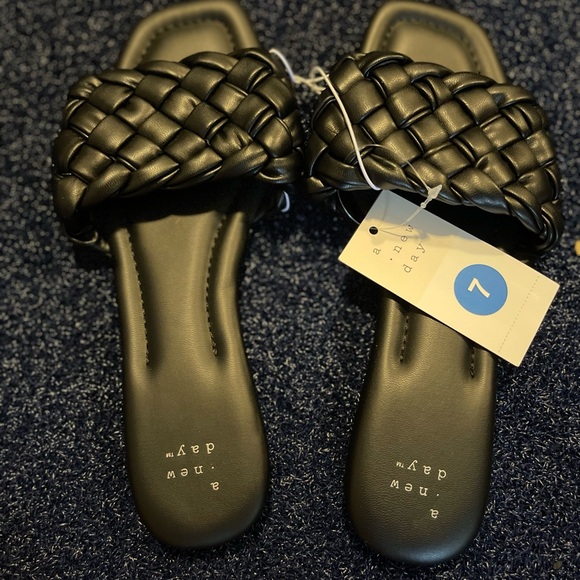 A New Day sandals size 7 NWT - Picture 1 of 2